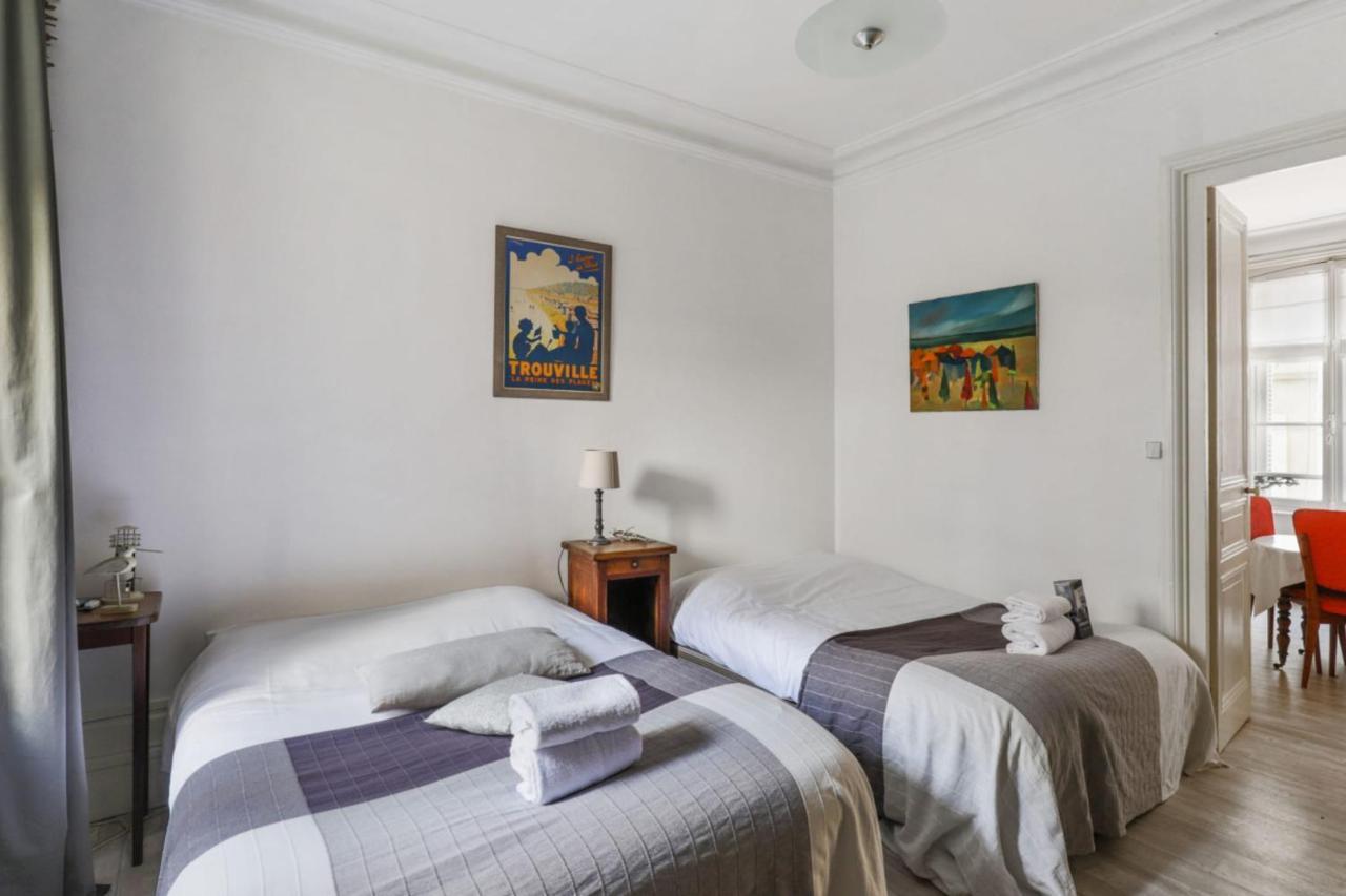 Appartement Des Embruns - Welkeys ทรูวิลล์-ซูร์-แมร์ ภายนอก รูปภาพ